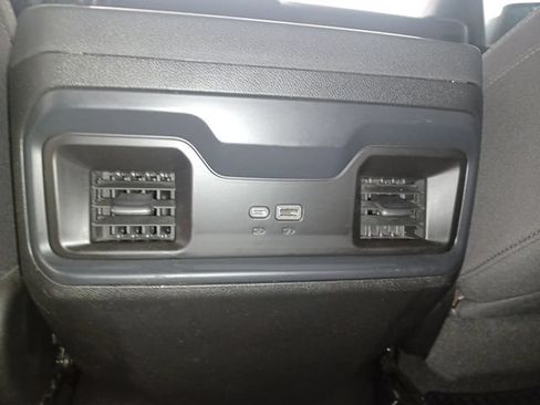 Used 2023 Chevrolet Silverado 1500 LT RWD image 14