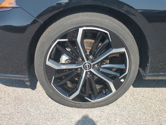 Used 2025 Nissan Altima 2.5 SR FWD image 10