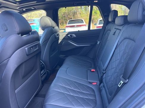 Used 2023 BMW X5 xDrive40i w/ Executive Package image 13