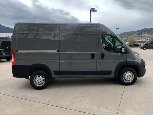 Used 2025 RAM ProMaster 2500 w/ Convenience Group FWD image 6