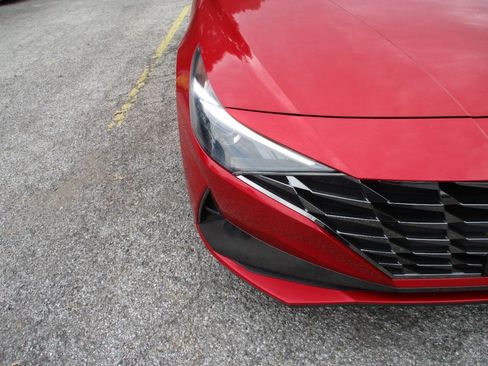 Used 2021 Hyundai Elantra SEL w/ Convenience + Premium Package FWD image 26