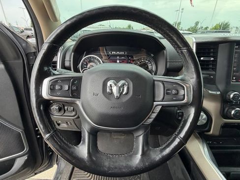 Used 2019 RAM 1500 Laramie AWD/4WD image 13