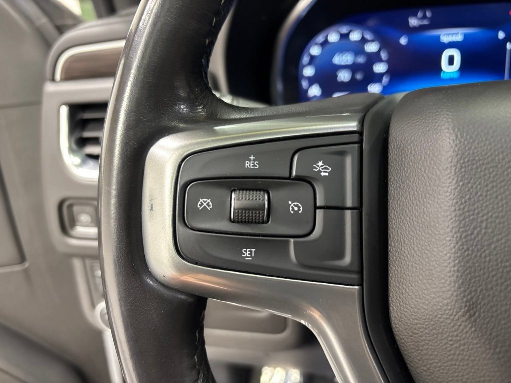 Used 2022 Chevrolet Suburban LT AWD/4WD image 15