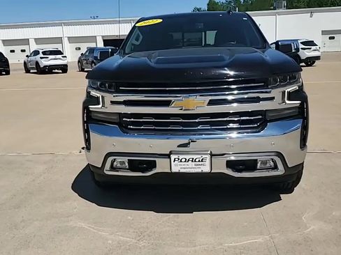 Used 2022 Chevrolet Silverado 1500 LTZ AWD/4WD image 3