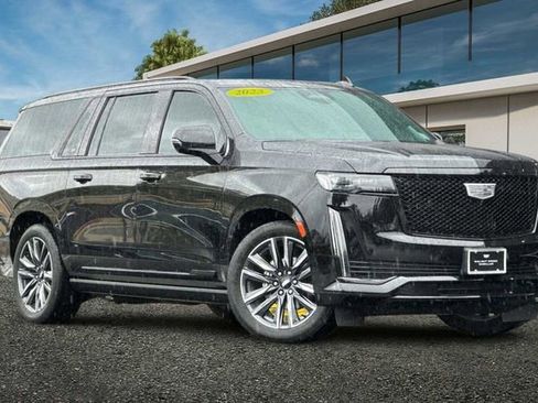 Used 2023 Cadillac Escalade ESV Sport Platinum image 1