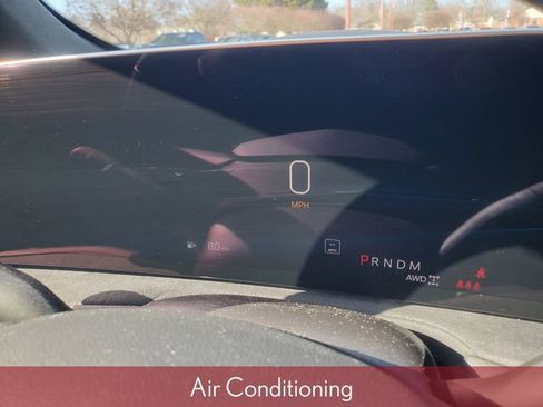 Used 2025 Cadillac XT4 Sport w/ LPO, Onyx Lite Package image 21