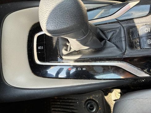 Used 2020 Toyota Corolla LE FWD image 28