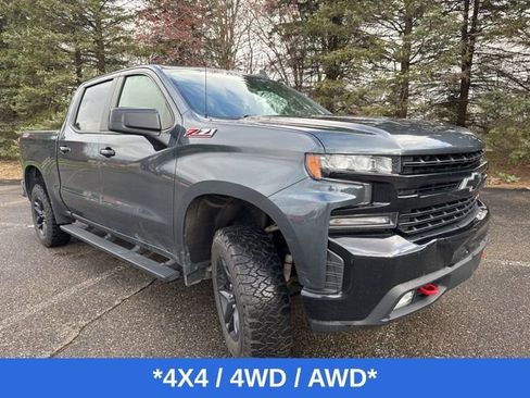 Used 2020 Chevrolet Silverado 1500 LT Trail Boss w/ Convenience Package image 2