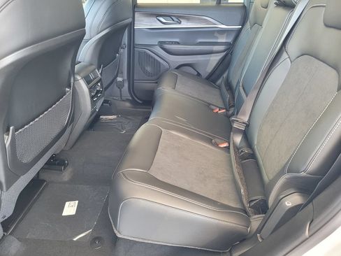 New 2026 Jeep Grand Cherokee Altitude AWD/4WD image 5