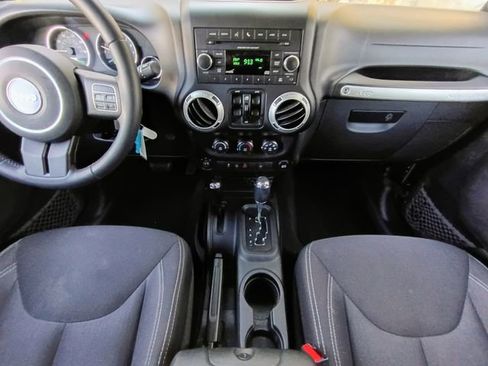 Used 2014 Jeep Wrangler Unlimited Sahara w/ Connectivity Group image 38