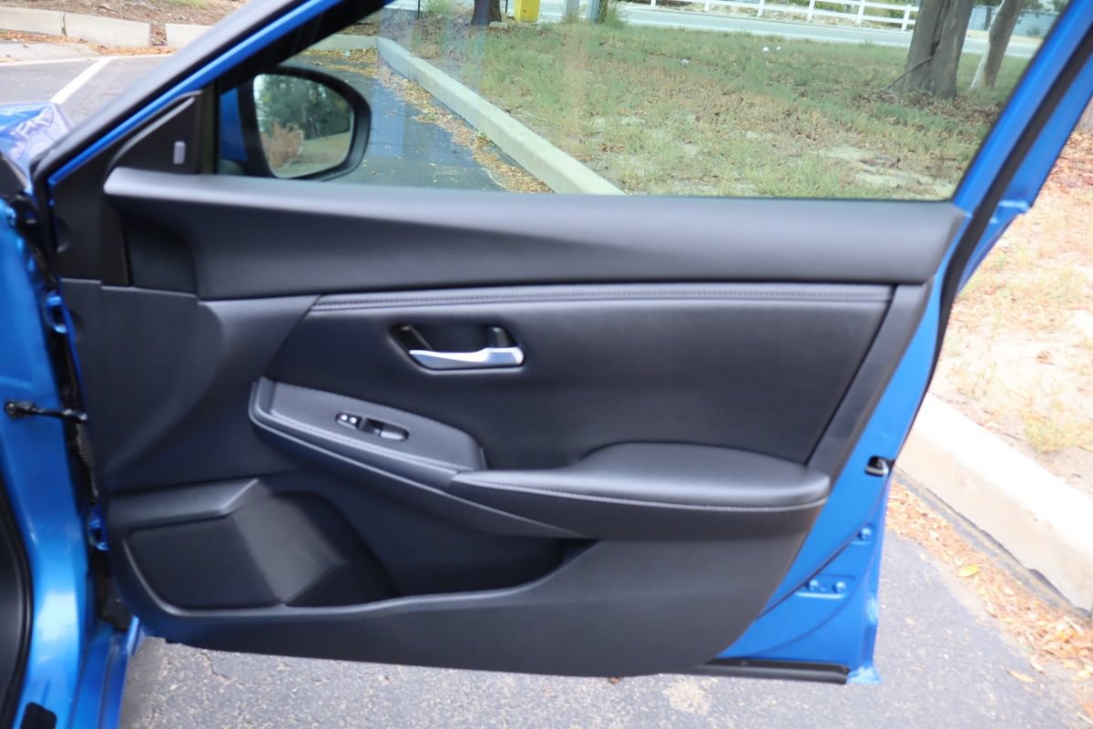 Used 2022 Nissan Sentra SV FWD image 26
