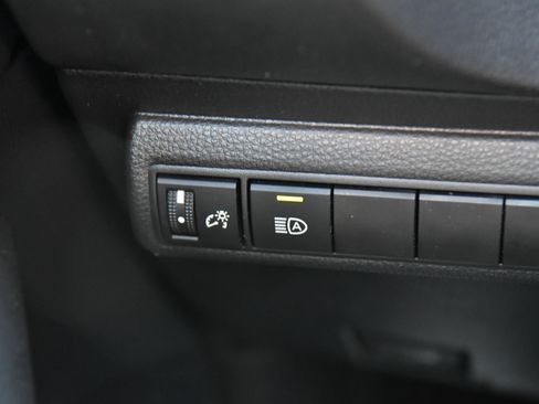 Used 2026 Toyota Corolla SE w/ SE Package FWD image 33