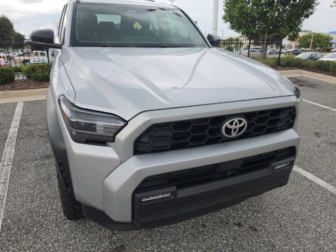 Used 2025 Toyota 4Runner TRD Off-Road Premium AWD/4WD image 4
