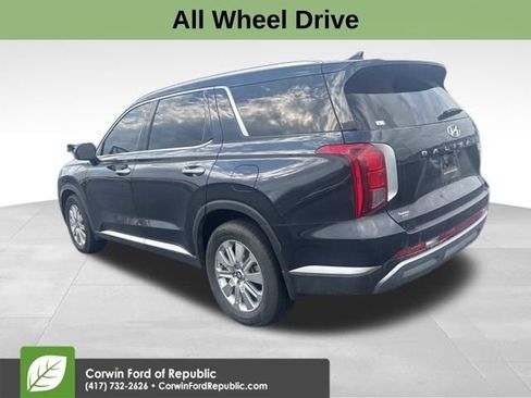Used 2023 Hyundai Palisade SEL image 3