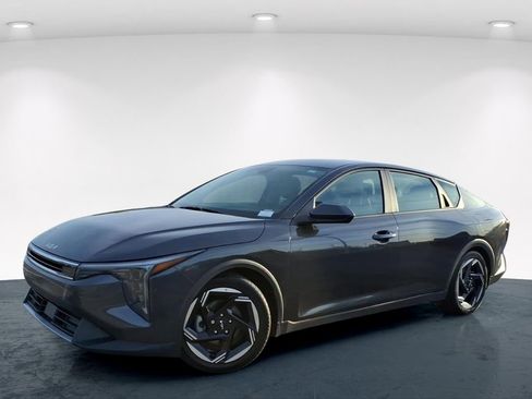 Used 2025 Kia K4 EX FWD image 2