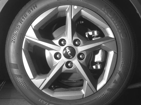 Used 2025 Kia K4 LXS image 13