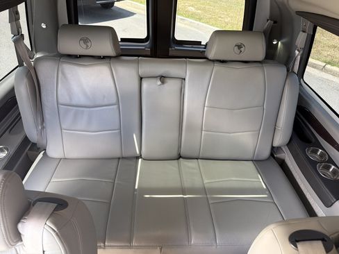 Used 2021 Chevrolet Express 2500 RWD image 28