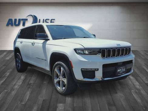 Used 2023 Jeep Grand Cherokee L Limited AWD/4WD image 6
