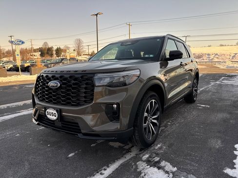 New 2026 Ford Explorer ST-Line image 16