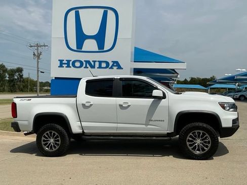Used 2022 Chevrolet Colorado ZR2 AWD/4WD image 2