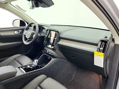 New 2026 Volvo XC40 B5 Plus w/ Protection Package Premier image 17