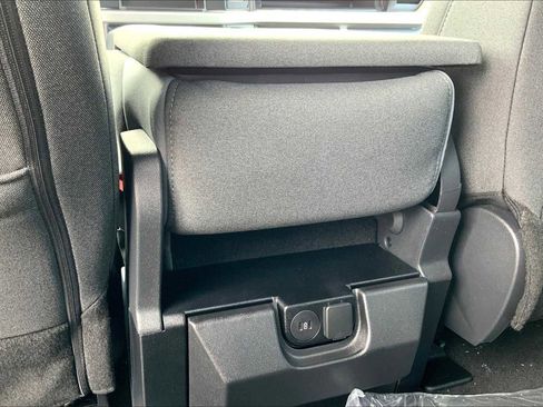 New 2026 Ford F250 XLT w/ FX4 Off-Road Package image 18