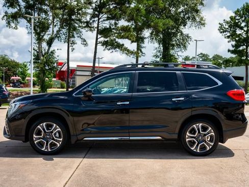 Used 2025 Subaru Ascent Touring w/ Popular Package #1 AWD/4WD image 2