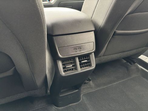 Used 2025 Chevrolet Equinox LT FWD image 25