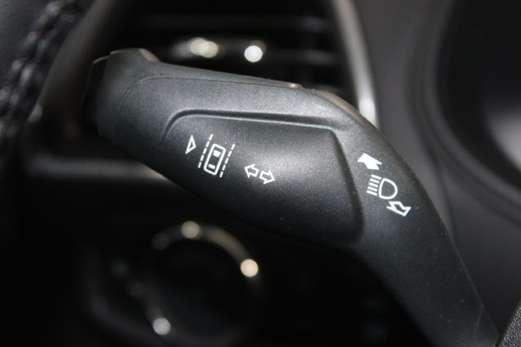 Used 2024 Ford Edge Titanium AWD/4WD image 37