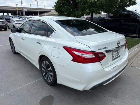 Used 2017 Nissan Altima 2.5 SV FWD image 4