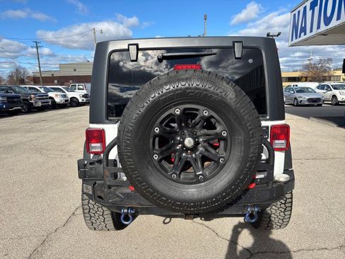 Used 2018 Jeep Wrangler Unlimited Sport w/ Connectivity Group image 6
