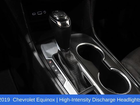 Used 2019 Chevrolet Equinox LT w/ Driver Convenience Package FWD image 25