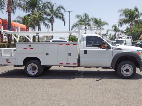 Used 2016 Ford F550 2WD Regular Cab Super Duty image 10