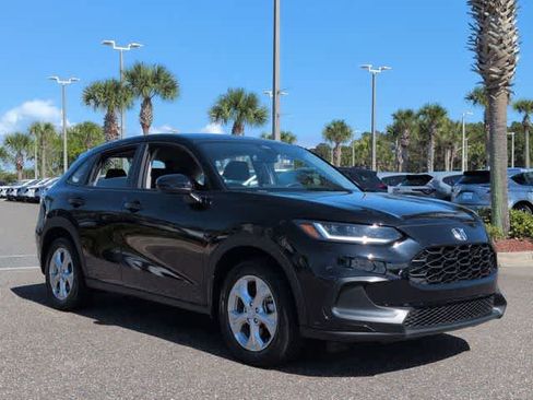 Used 2023 Honda HR-V LX image 2