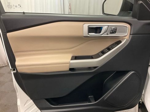 Used 2021 Ford Explorer Limited w/ Equipment Group 301A image 14