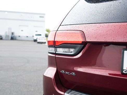 Used 2019 Jeep Grand Cherokee Trailhawk AWD/4WD image 14