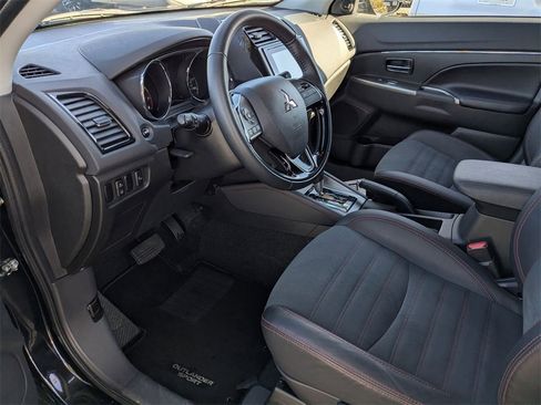 Used 2025 Mitsubishi Outlander Sport SE image 19