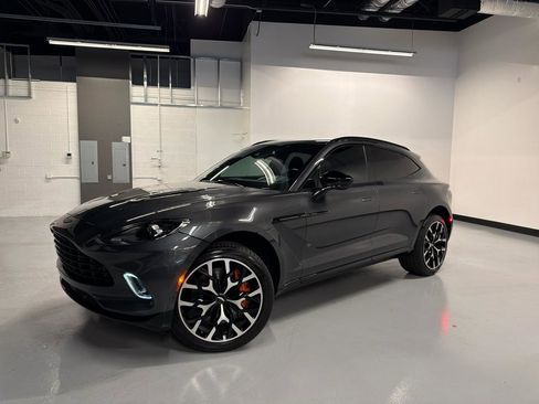 Used 2021 Aston Martin DBX AWD/4WD image 2