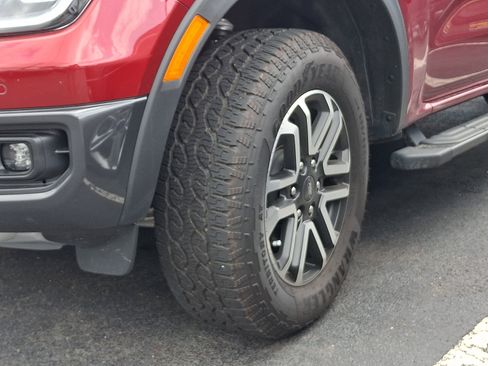 Used 2025 Ford Ranger Lariat w/ FX4 Off-Road Package AWD/4WD image 5