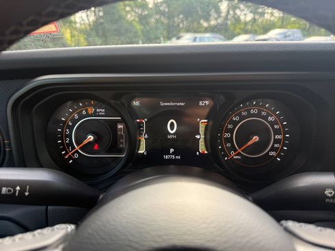 Used 2026 Jeep Gladiator Mojave AWD/4WD image 20