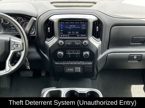 Used 2021 Chevrolet Silverado 1500 LT AWD/4WD image 15