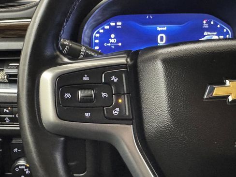 Used 2023 Chevrolet Suburban Premier image 24