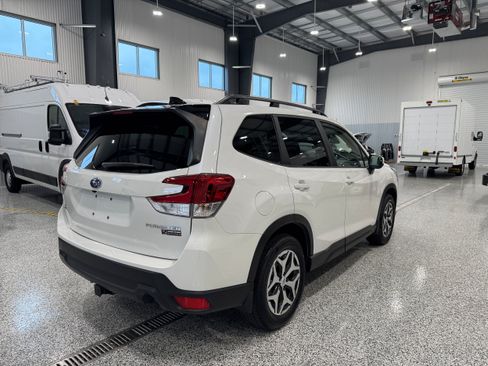 Used 2024 Subaru Forester Premium AWD/4WD image 6