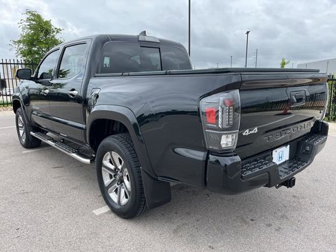 Used 2018 Toyota Tacoma Limited image 6
