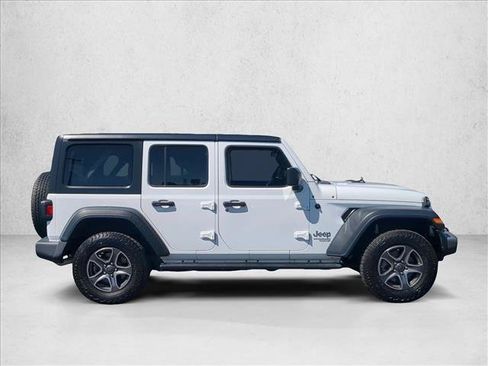 Used 2018 Jeep Wrangler Unlimited Sport S AWD/4WD image 4