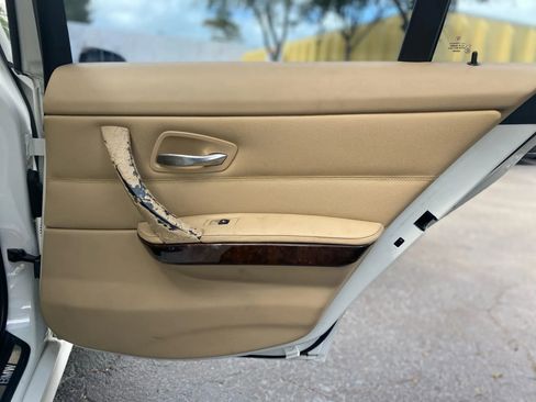 Used 2011 BMW 328i Sedan RWD image 22