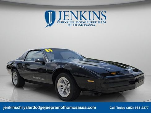 Used 1989 Pontiac Firebird Coupe RWD image 2