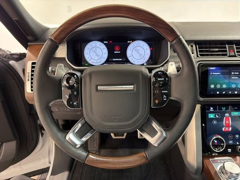 Used 2020 Land Rover Range Rover SV Autobiography Dynamic image 14