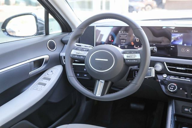 New 2026 Hyundai Sonata SEL FWD image 17