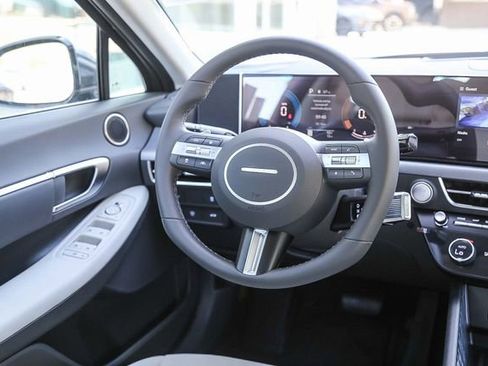 New 2026 Hyundai Sonata SEL FWD image 17